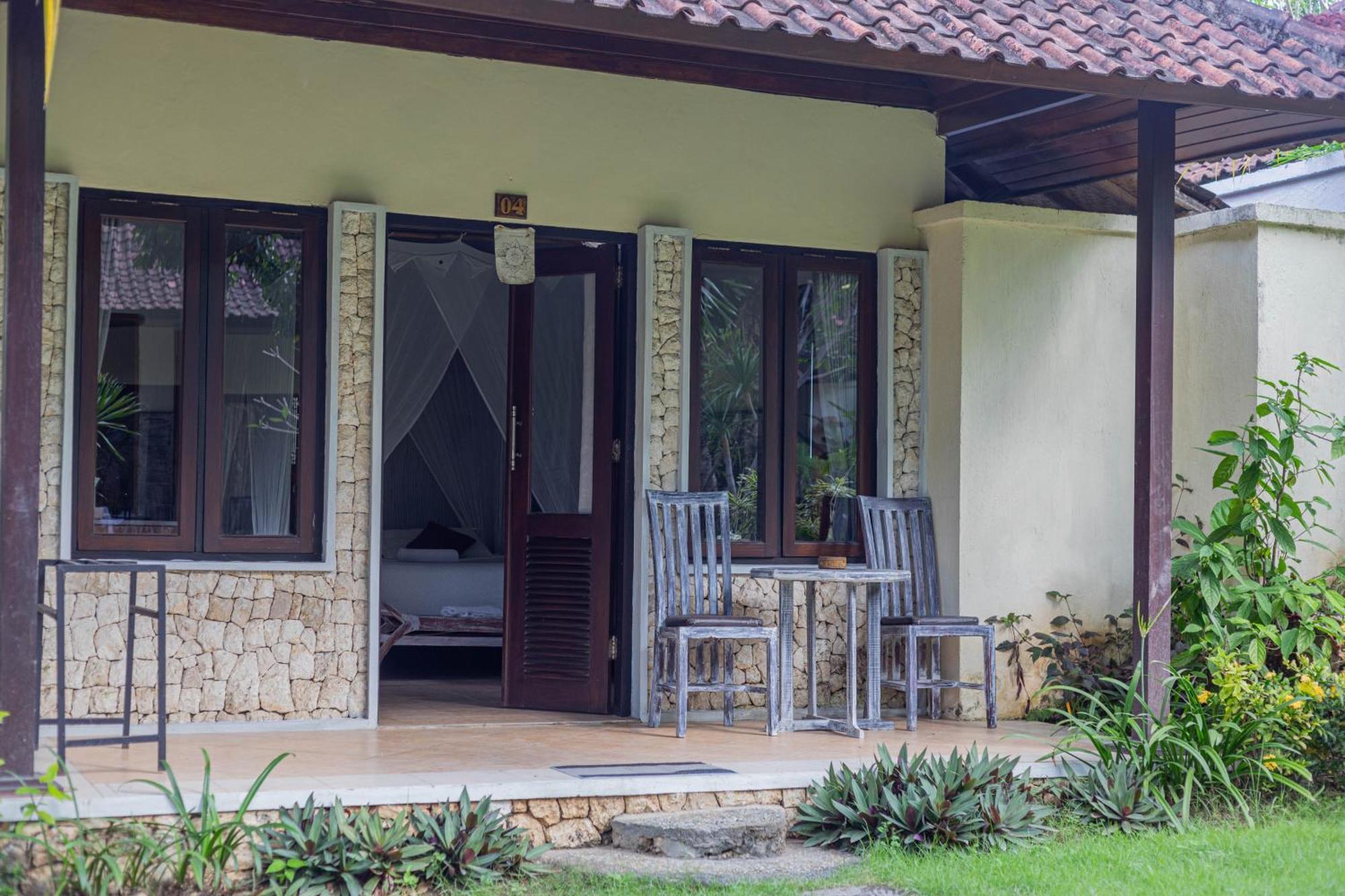 The Tanis Beach Resort Nusa Lembongan Exterior foto